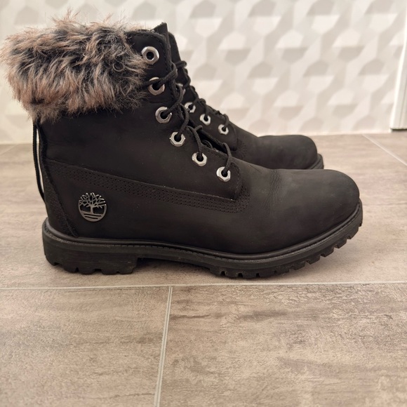 Timberland Women’s Black Nordic Premium 6” Boots Fur Trim Size 8 - Picture 3 of 15
